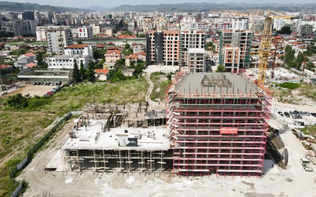 Pse Skelat Profesionale Janë Thelbësore për Sigurinë në Kantier